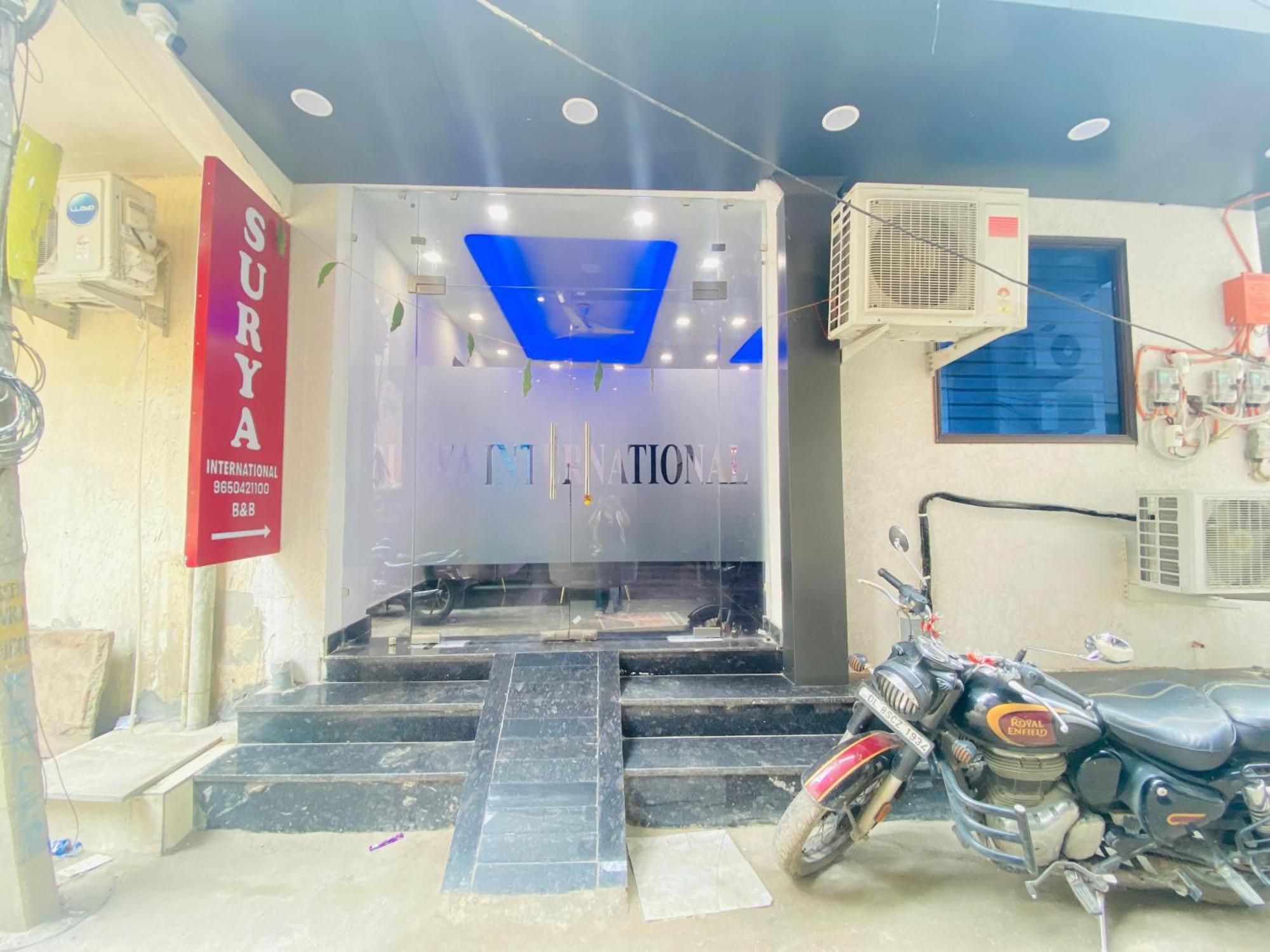 Surya International Bed & Breakfast New Delhi Exterior photo